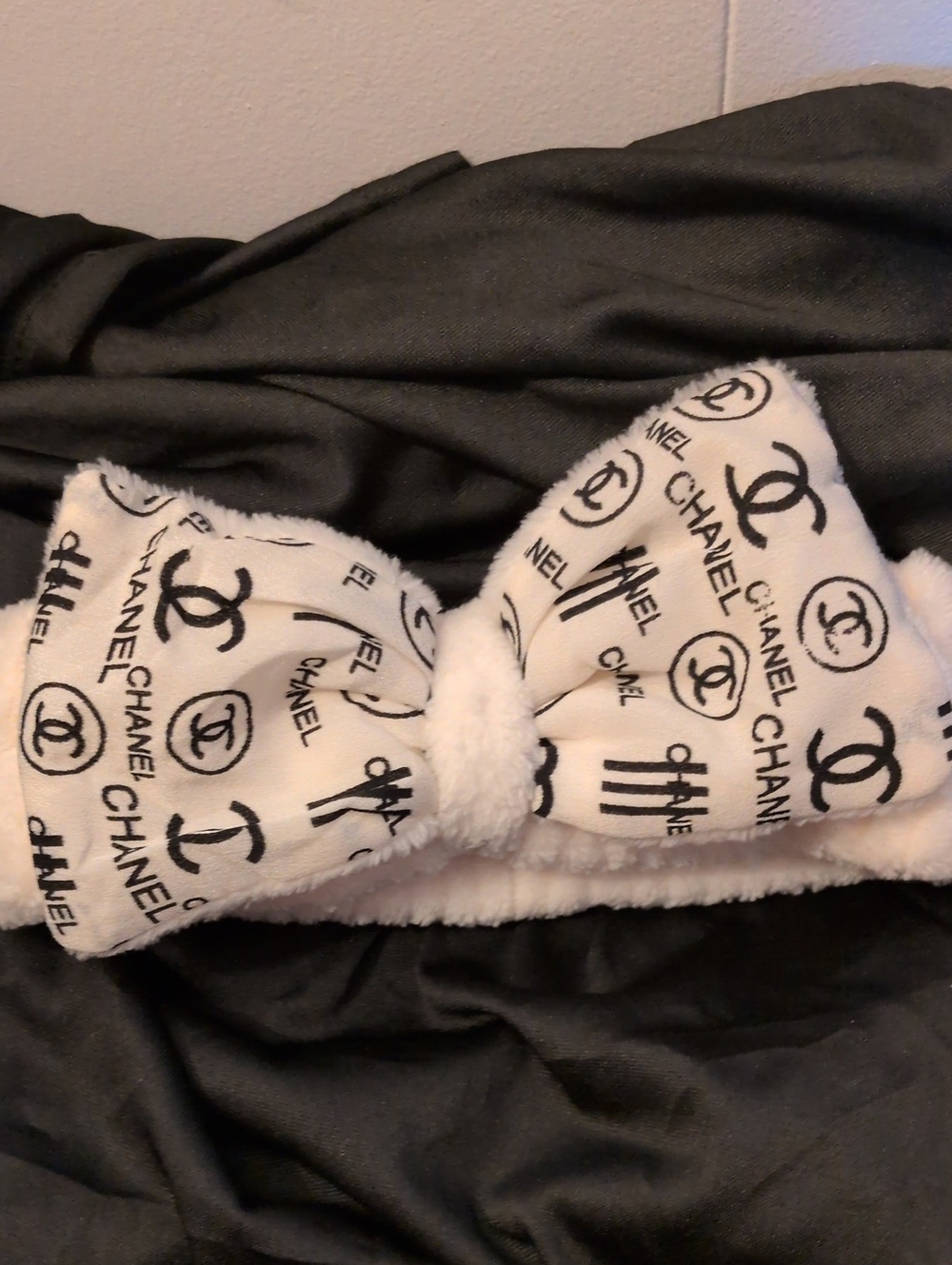 CHANEL White Fashion  Bow Headband with Black Logo Print